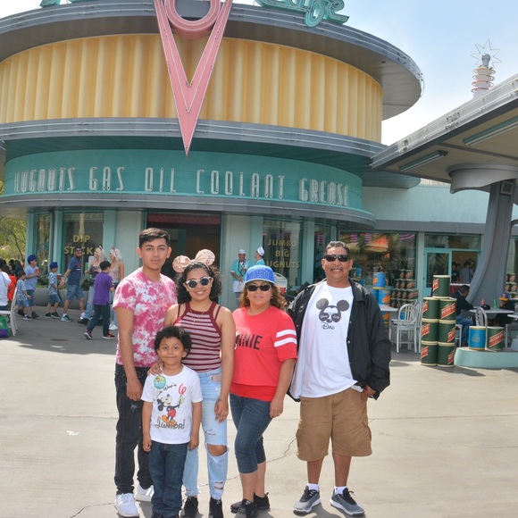 Meet your Posher, Nora - Picture 1 of 1